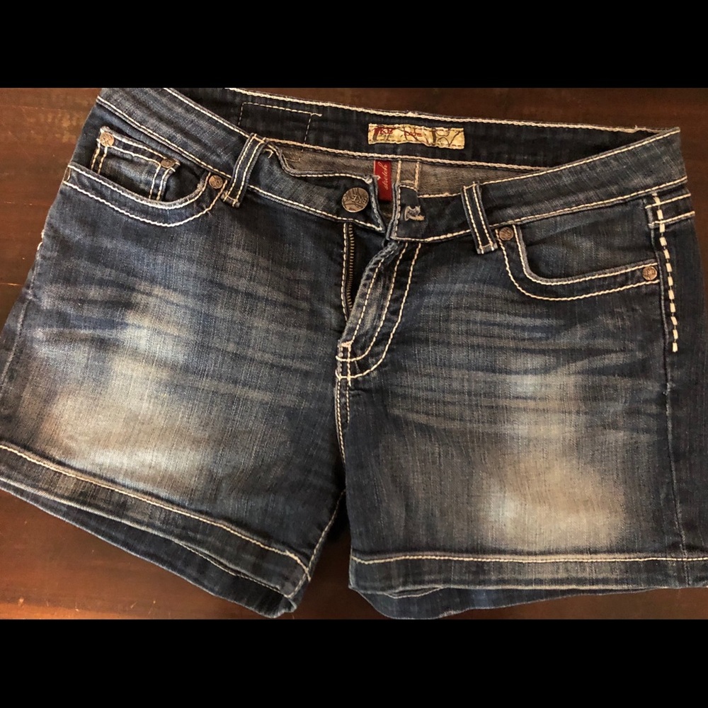 BKE Kate stretch denim shorts